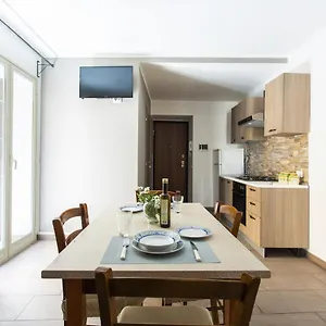 Meschita Little House , Palermo Italia